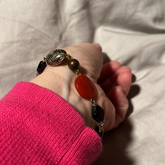 NWOT Boho toggle bracelet - Picture 4 of 4